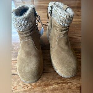 Cozy Tan Suede Boots with Knit Cuff